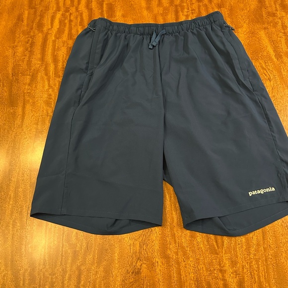 PATAGONIA men’s Multi Trails Shorts 8" - Picture 7 of 16